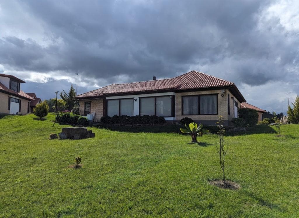Casa Campestre en  Venta en Echavarria, Madrid