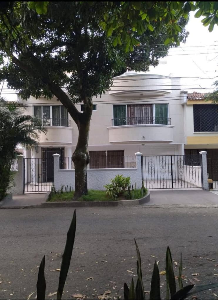Casa en Arriendo en Ciudad capri, El cerrito