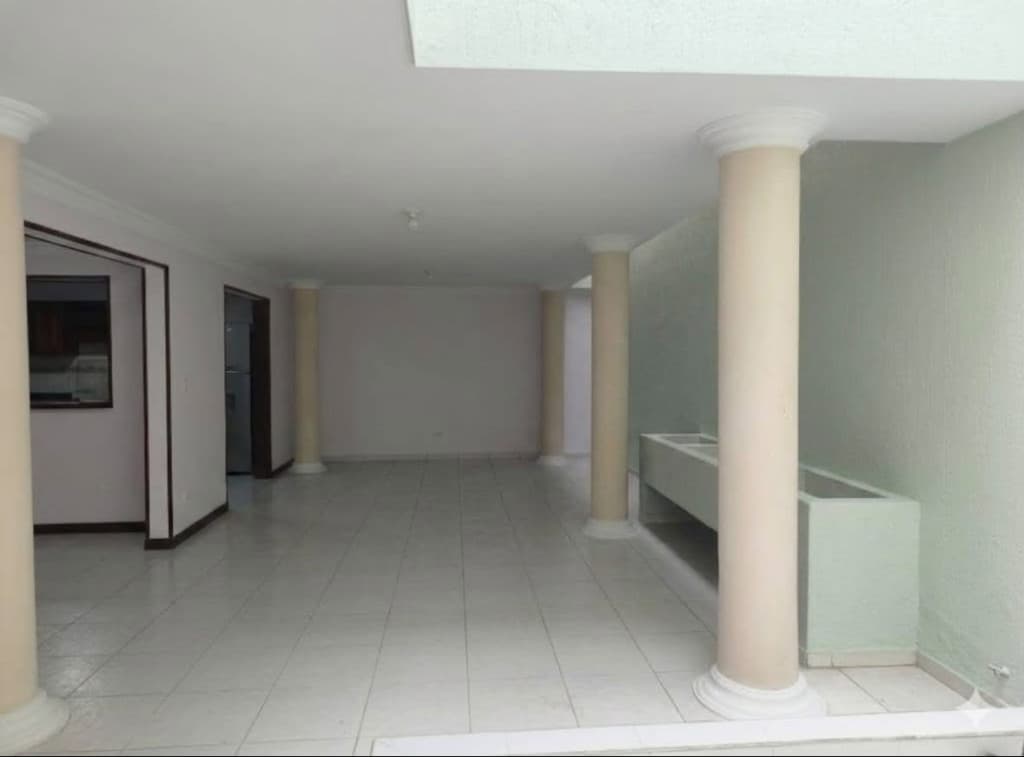 Casa en Arriendo en Ciudad capri, El cerrito