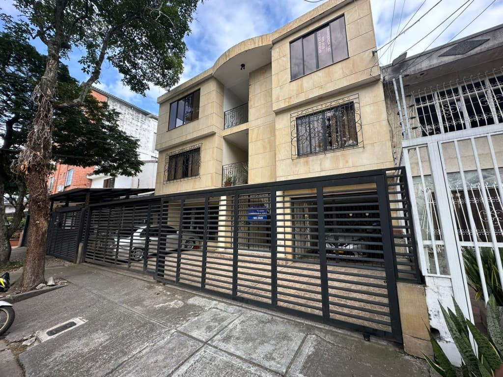 Apartaestudio en Arriendo en Urbanizacion la flora, Cali