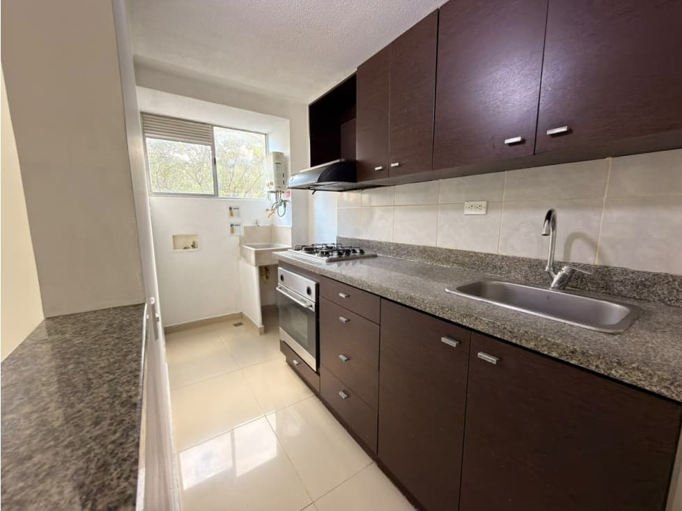 Apartamento en Arriendo en Loma de los bernal, Medellín