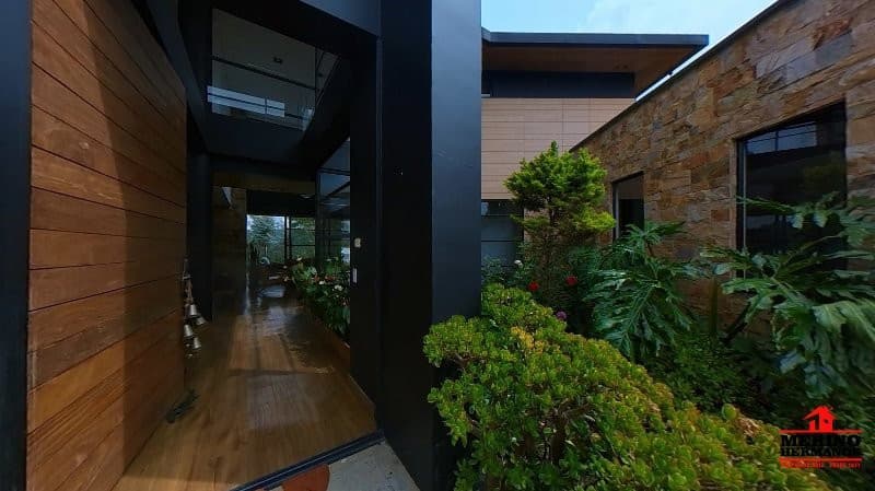 Casa en Arriendo en Loma del Escobero, Medellín