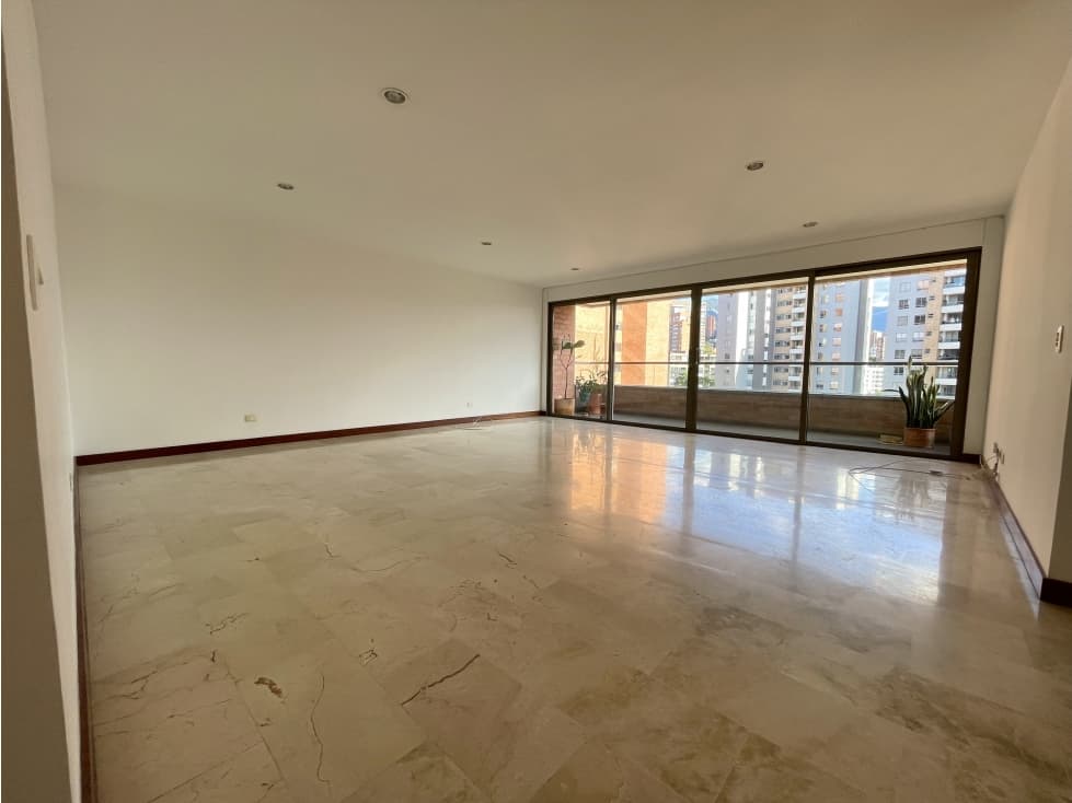 Apartamento en Arriendo en El Poblado, Medellín