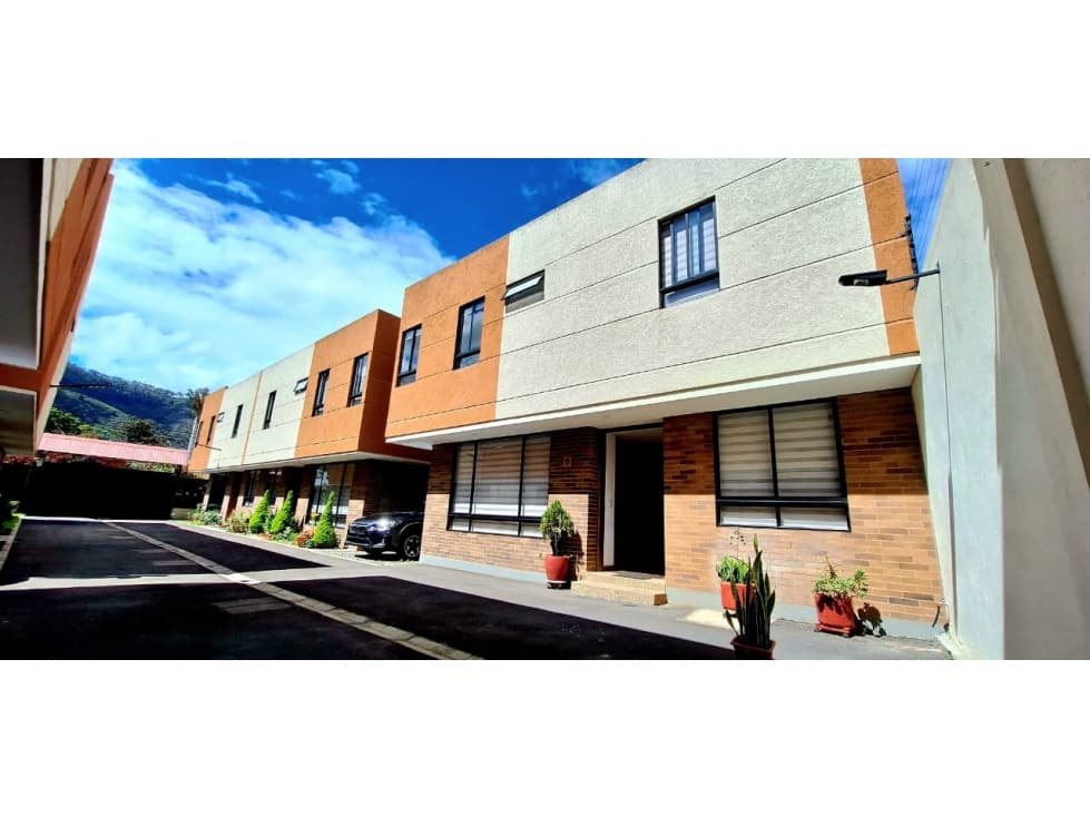 Casa en Arriendo en Cota