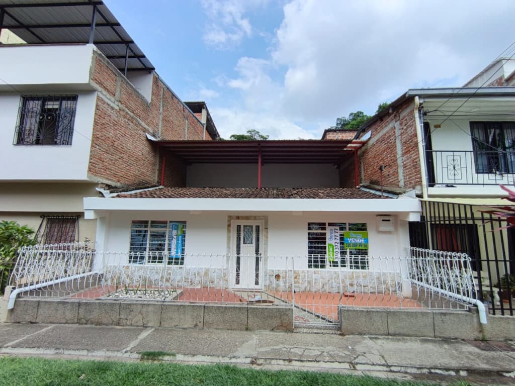 Casa en Venta en Los farallones, Cali