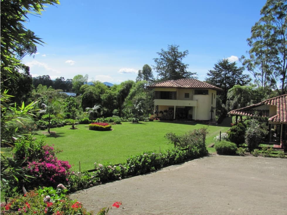 Casa en Arriendo en San Antonio de Pereira, Rionegro