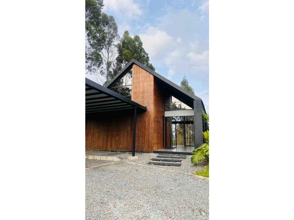 Casa Campestre en Venta en La candelaria, Medellín