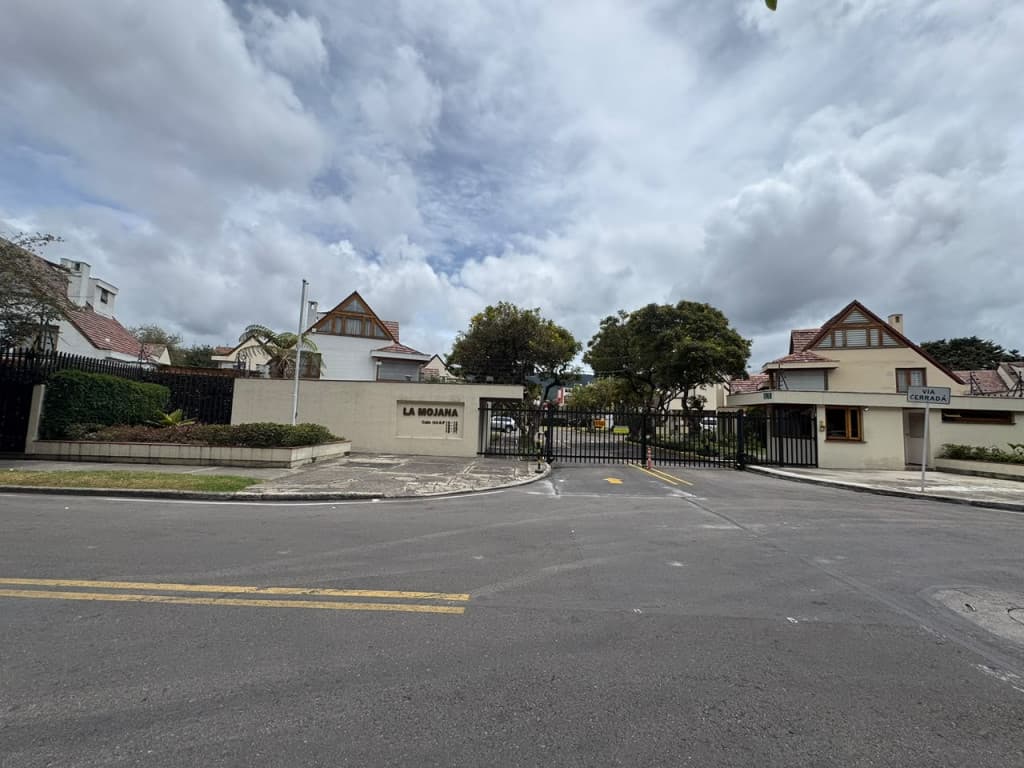 Casa en Arriendo en Cedritos, Bogotá