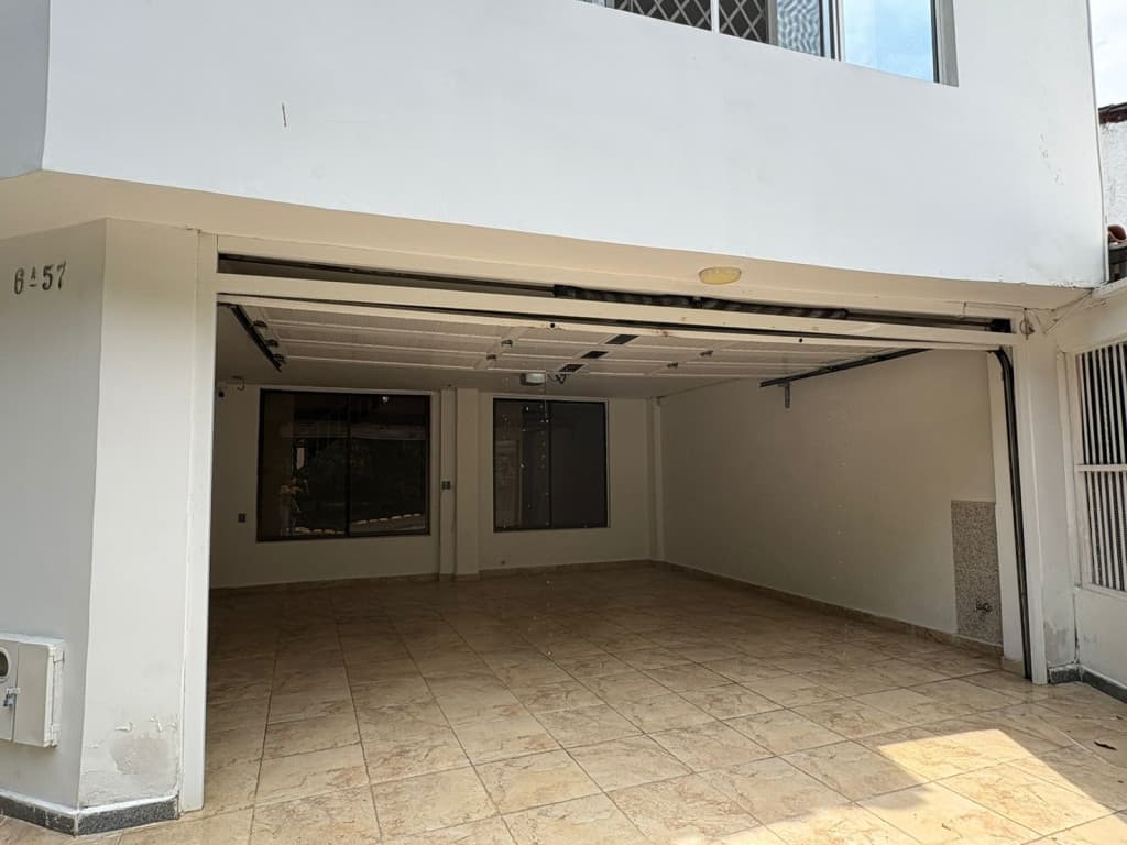 Casa en Arriendo en Nueva tequendama, Cali