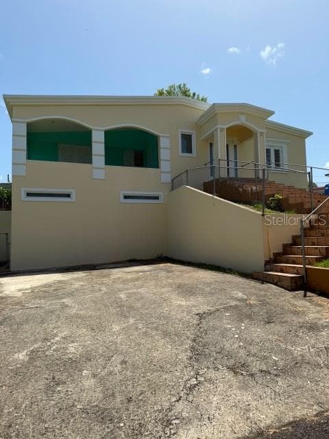 Casa en Alquiler en San sebastian — 3 hab, 3.5 baños, 1,700 ft², $1,200