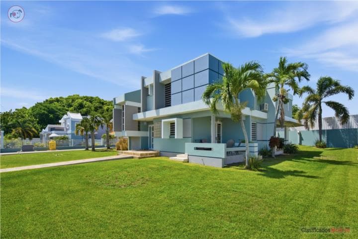 Espaciosa, Cómoda y Privada en Manatí,
en Manatí Puerto Rico Casa en Urbanizacion - Santa Teresa