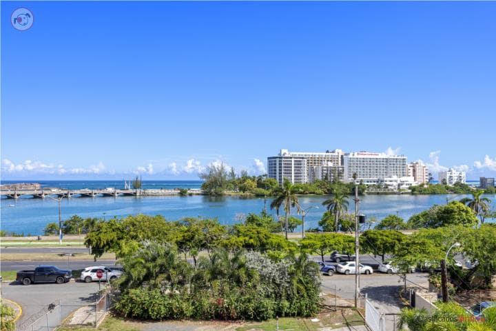 3 Bedroom For Rent in Miramar!, en San Juan - Condado-Miramar Puerto Rico
Apartamento/WalkUp en Sector-Miramar de 3 Cuartos y 2 Baños