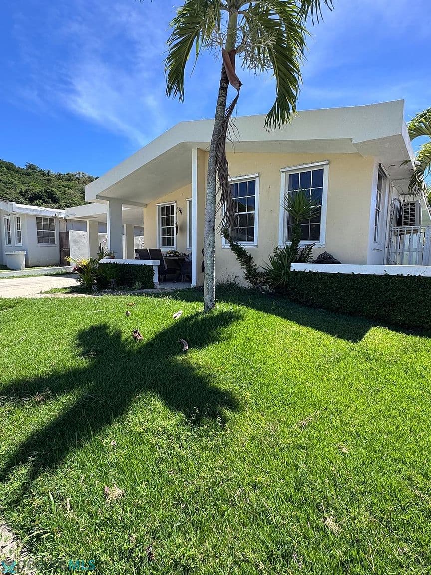 182 ESMERALDA Jj 182, Demajagua (Barrio), Fajardo, Puerto Rico 00738