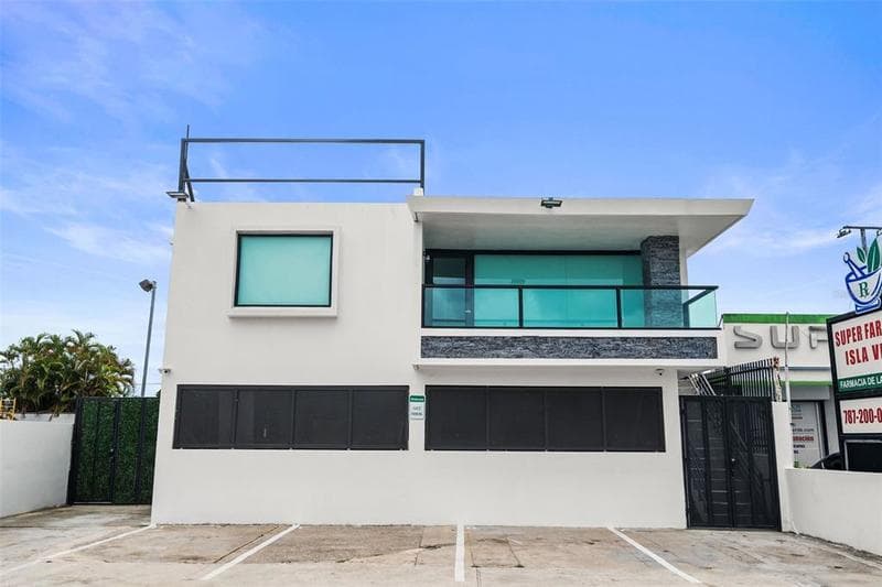 16 Marginal Villamar, Cangrejo Arriba, Carolina, 00979