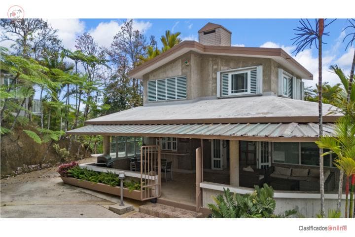 GUAVATE CABIN | At The Top of the World,
en Cayey Puerto Rico Casa en Barrio - Guavate