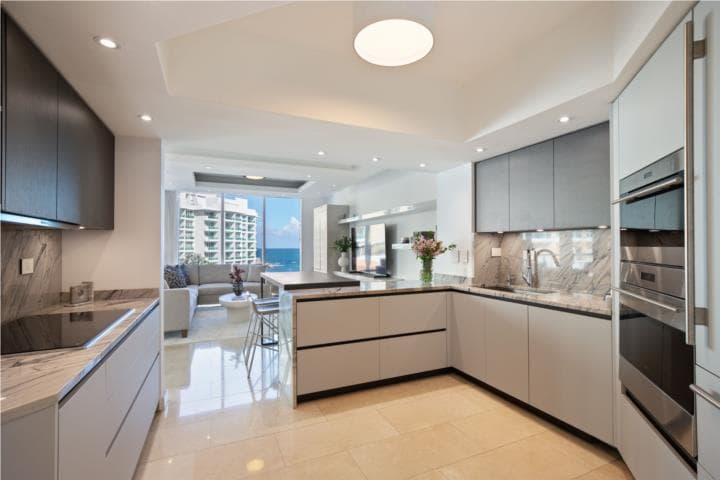 Elegance and Oceanfront Living: Laguna Plaza,
en San Juan - Condado-Miramar Puerto Rico Apartamento en Condominio - Laguna Plaza, Paseo Caribe