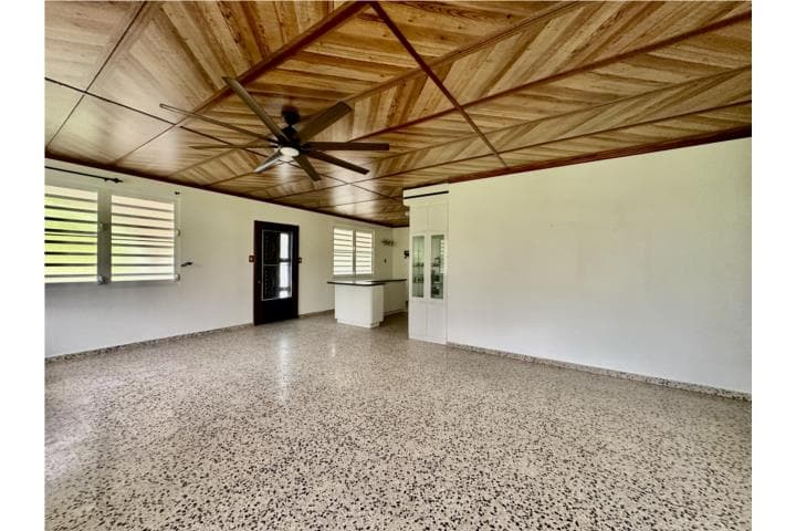 Quebrada Honda - Multifamiliar OPCIONADA,
en San Lorenzo Puerto Rico MultiFamiliar en Barrio - Quebrada Honda