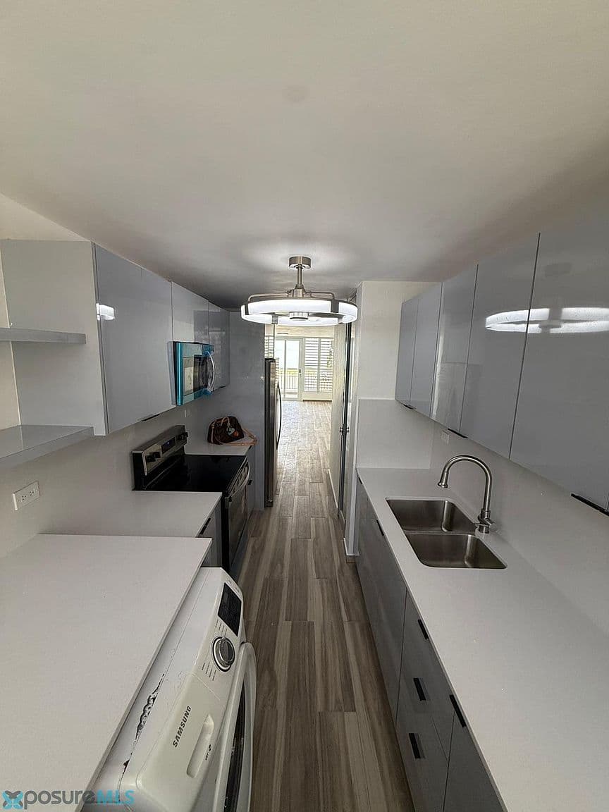 Apartamento en Alquiler en Guaynabo — 3 hab, 2 baños, 1,250 ft², $2,100