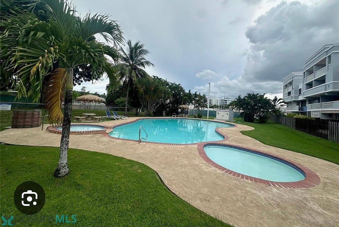 Apartamento en Alquiler en Guaynabo — 3 hab, 2 baños, 1,250 ft², $2,100