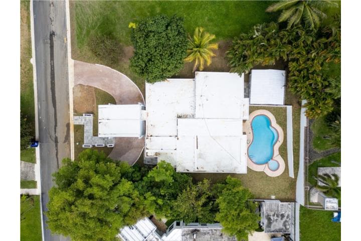 Hermosa casa en la Urb. Valle escondido ,
en Guaynabo Puerto Rico Casa en Urbanizacion - Valle Escondido Estates