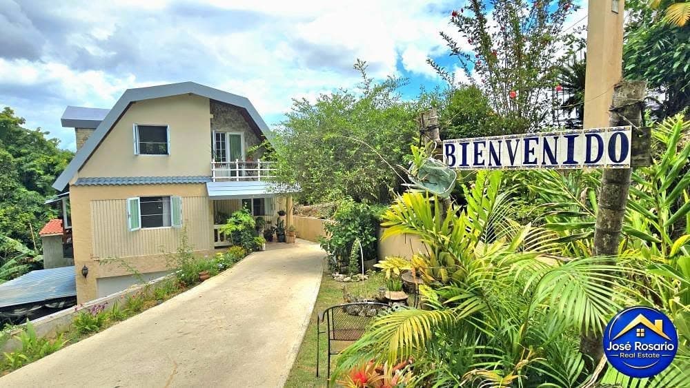 SE VENDE HERMOSA CASA CHALETS EN BARRANQUITAS