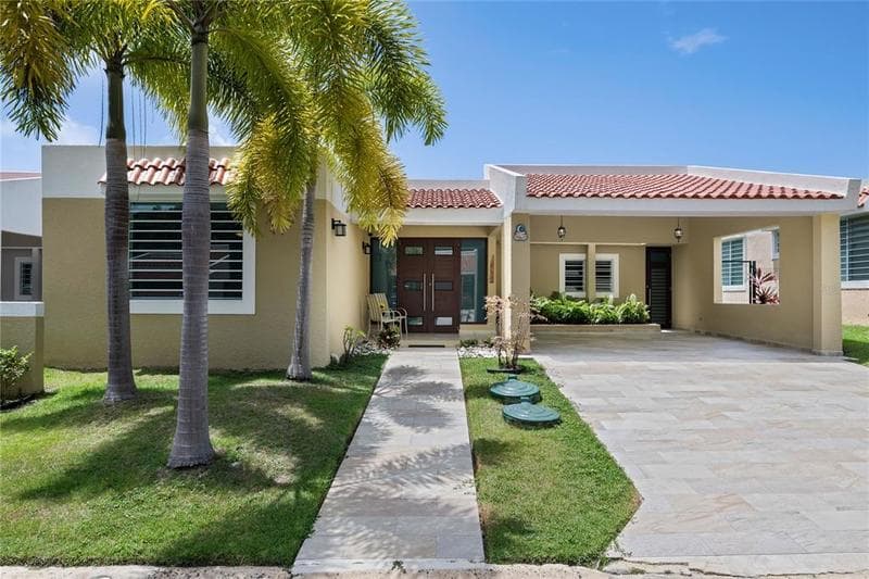 44 Calle Valtierra, Candelero Abajo, Humacao, 00791