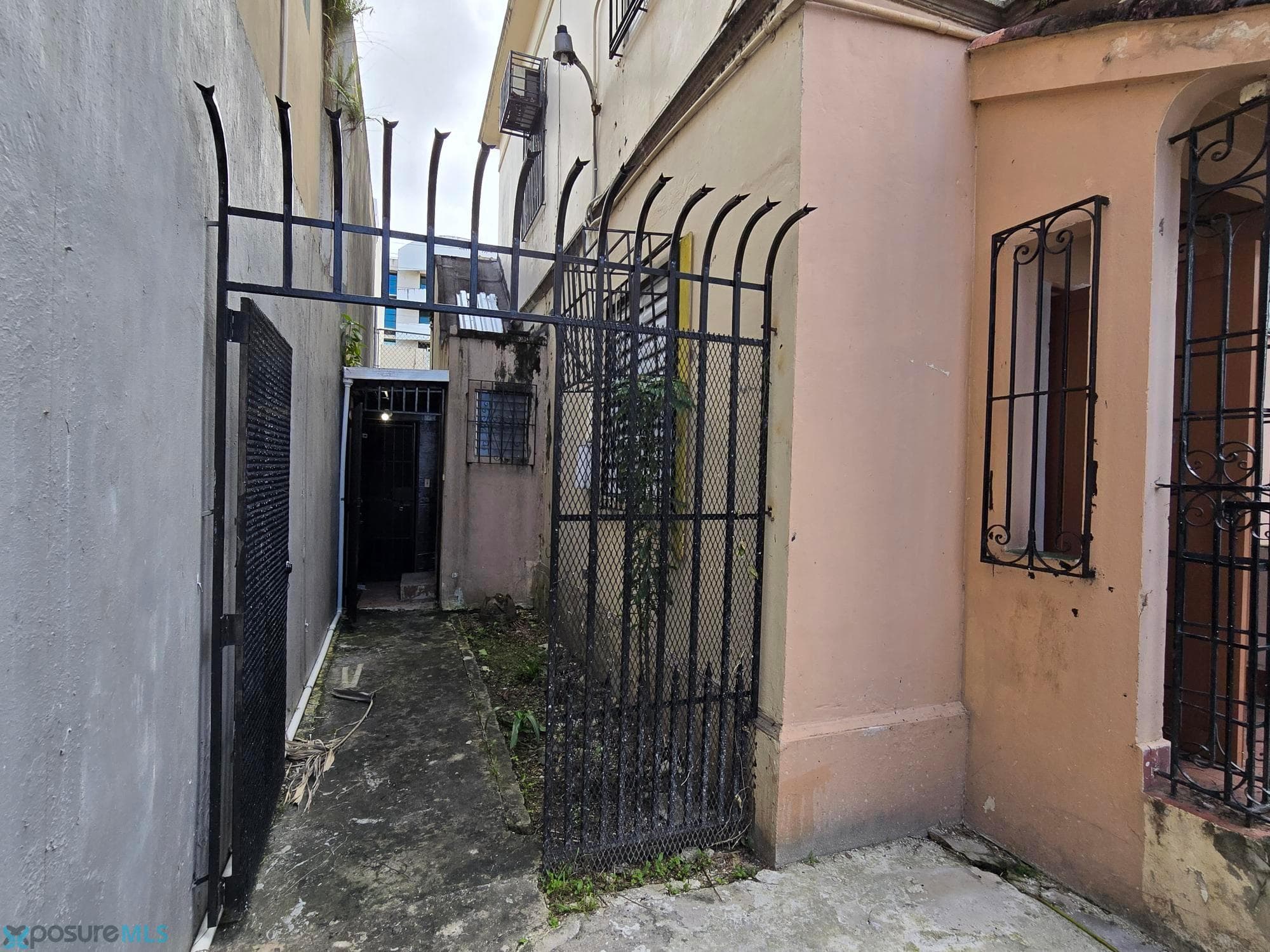 Casa en Venta en San Juan — 4 hab, 3 baños, 2,178 ft², $260,000