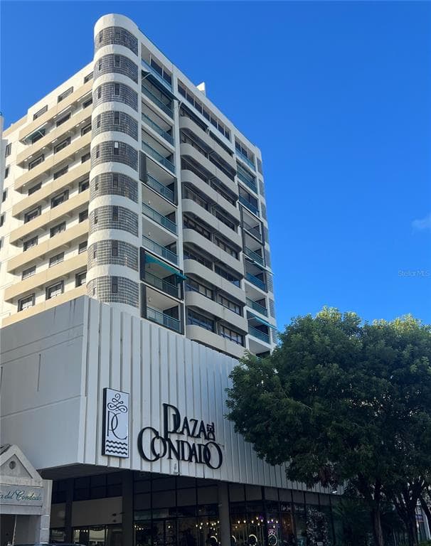 Plaza Del Condado
