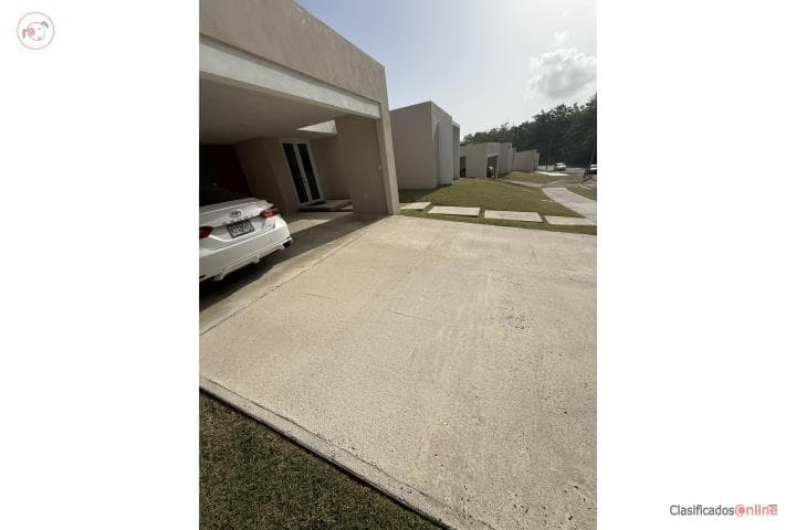 Urb. Miramelinda Estates Rio Grande solo 2300, en Río Grande Puerto Rico
Casa en Urbanizacion-Miramelinda Estates de 3 Cuartos y 2 1/2 Baños