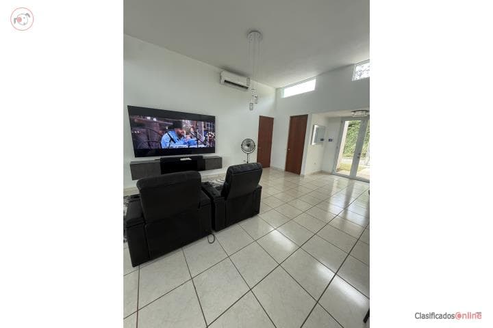 Urb. Miramelinda Estates Rio Grande solo 2300, en Río Grande Puerto Rico
Casa en Urbanizacion-Miramelinda Estates de 3 Cuartos y 2 1/2 Baños