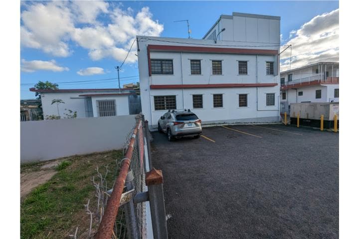 Espacio Comercial Sucursal BuenaCoop,
en Aguas Buenas Puerto Rico Comercial - Commercial Space en Barrio - Pueblo