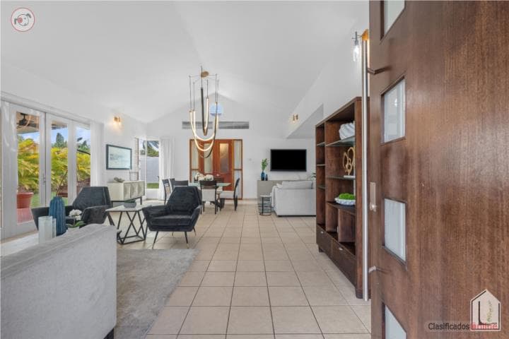 Sabanera Dorado 4Be/3.5Ba, Curated Interiors, en Dorado Puerto Rico
Casa en Urbanizacion-Sabanera de Dorado de 4 Cuartos y 3 1/2 Baños
