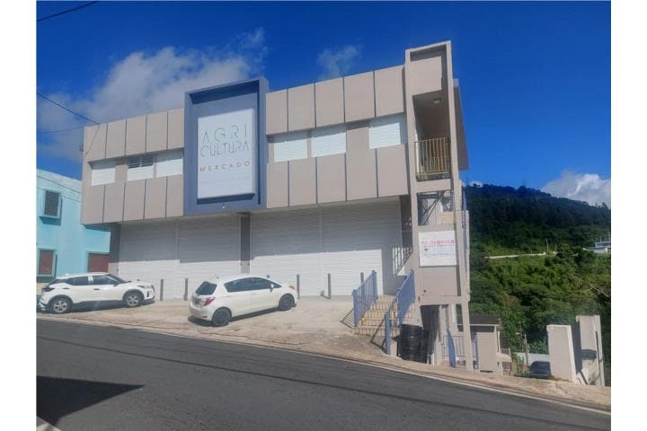 Apartamentos 2c/1b, en Barranquitas Puerto Rico
Apartamento en Barrio-Pueblo de 2 Cuartos y 1 Baños