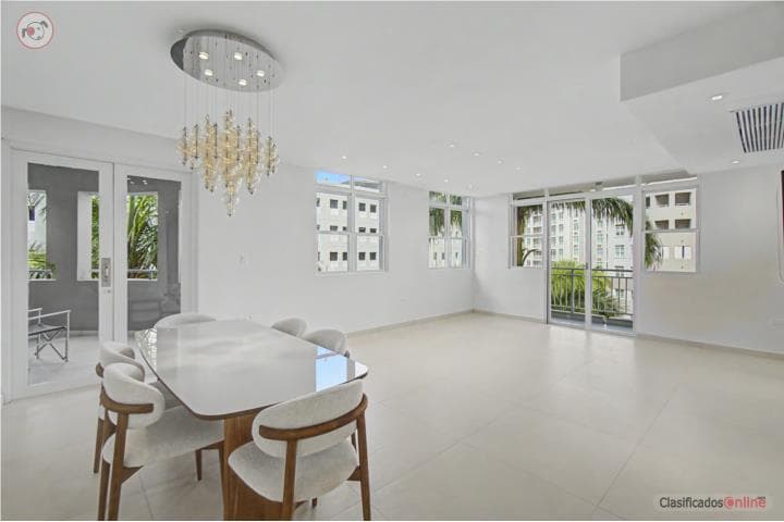 Calle del Muelle, San Juan - Apartamento 3 Cuartos, en San Juan - Viejo SJ Puerto Rico
Apartamento en Sector-Puerta De Tierra de 3 Cuartos y 3 Baños