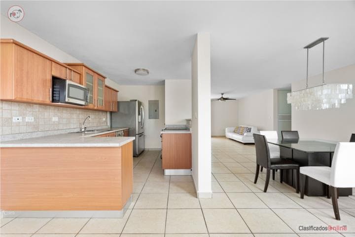 PENTHOUSE: Cond. Armonia en Los Prados #301, en Caguas Puerto Rico
Apartamento/WalkUp en Condominio-Armonia en Los Prados de 3 Cuartos y 3 Baños