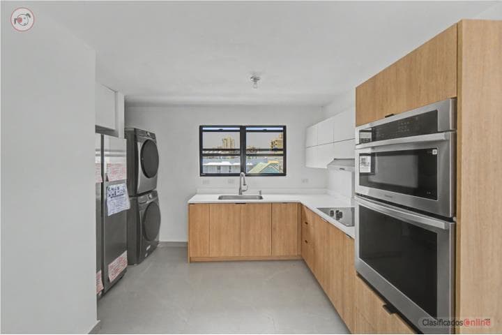 Plaza Villamil, Viejo San Juan - Apartamento 3 Cua, en San Juan - Viejo SJ Puerto Rico
Apartamento en Barrio-Santurce de 3 Cuartos y 2 Baños