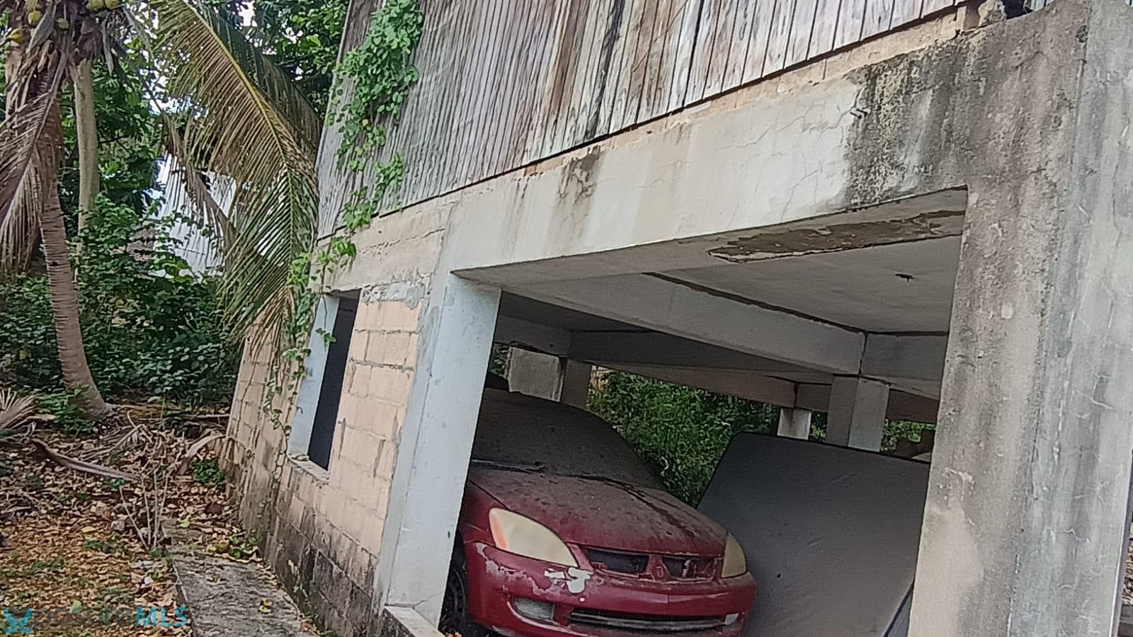 2 CALLE, COMUNIDAD RURAL GARROCHALES, BARCELONETA #211, BARCELONETA, PR 00652