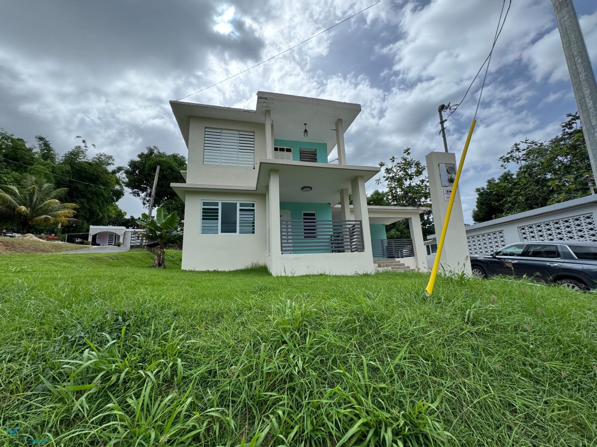 Remodeled property with excellent location