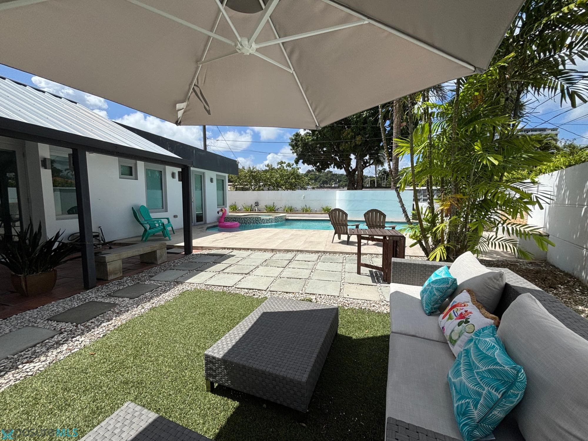 Casa en Alquiler en Guaynabo — 3 hab, 2.5 baños, 2,600 ft², $6,000