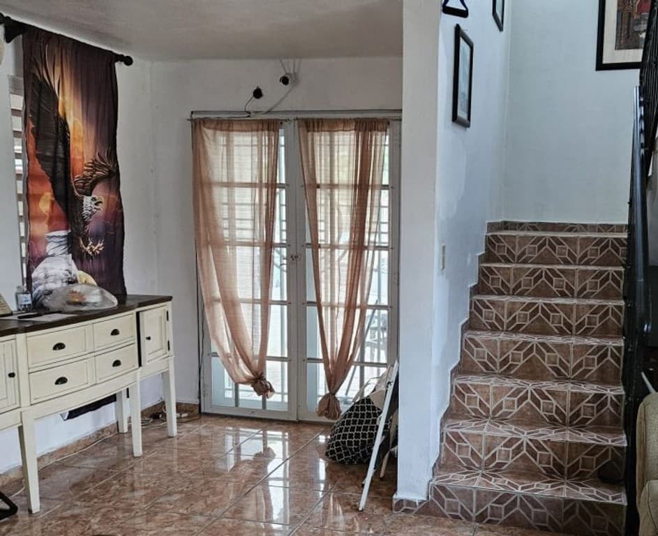 Bo. Tomas de Castro, Casa en Caguas