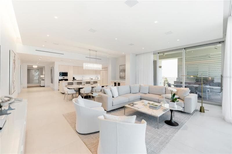 Ocean Drive FOUR SEASONS PRIVATE RESIDENCES UNIT 6302