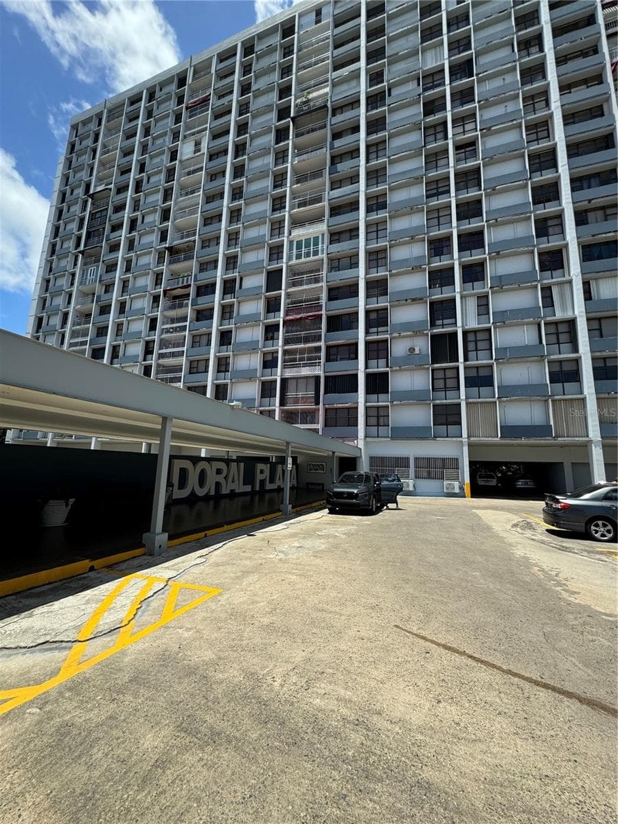 Cond. Doral Plaza