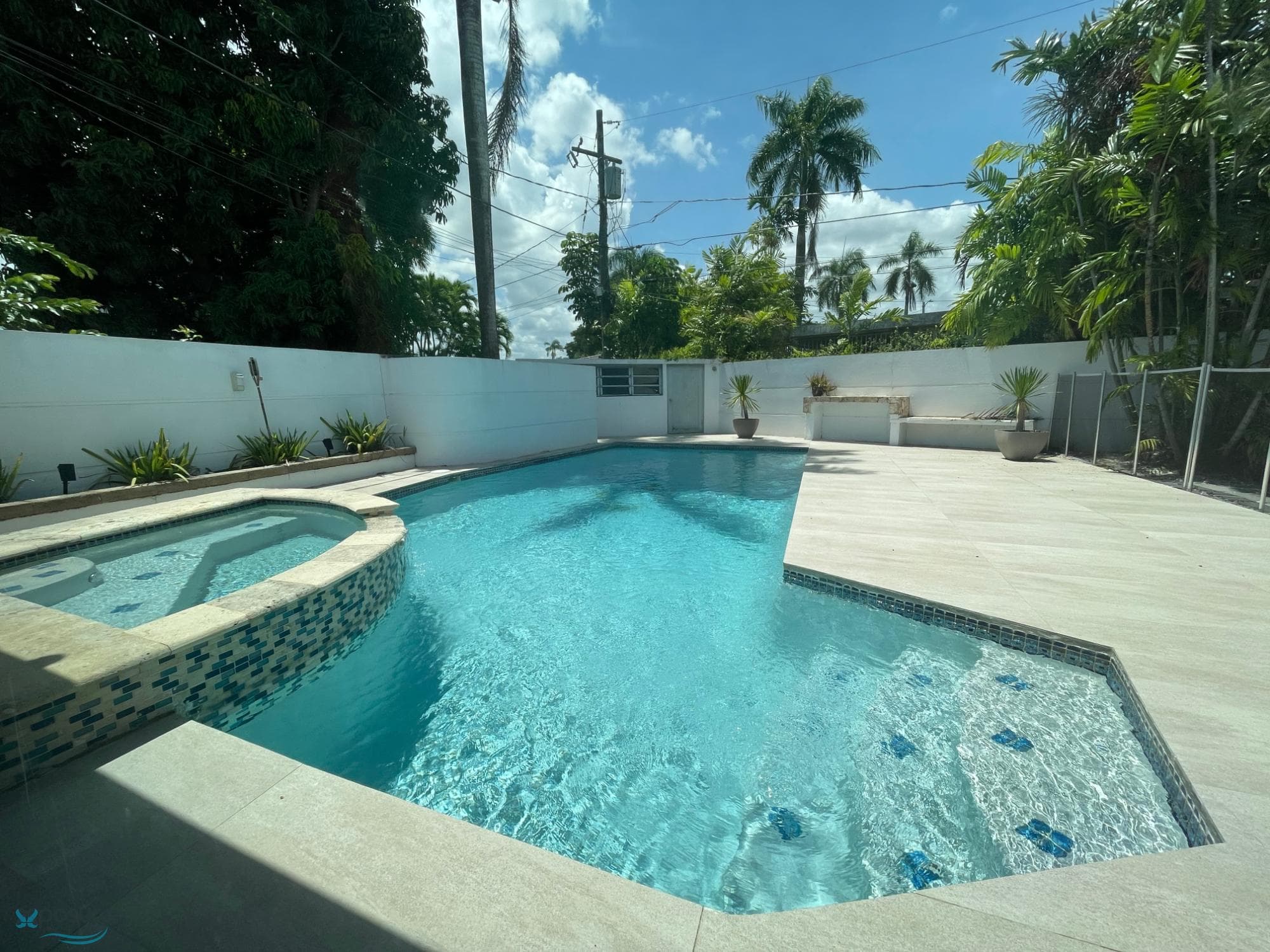 Casa en Alquiler en Guaynabo — 3 hab, 2.5 baños, 2,600 ft², $6,000