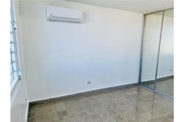 Condominio Miramar Towers, 721 Calle Hernandez, Santurce, San Juan, 00907