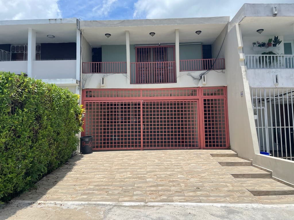 Urbanización Park Gardens, Calle 16, Sabana Llana Sur, San Juan, 00926