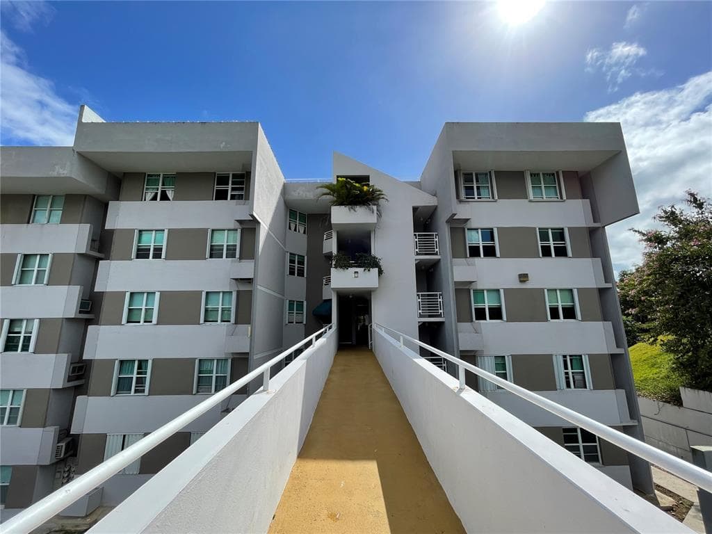 2301 Calle Marginal, Canovanillas, Carolina, 00987