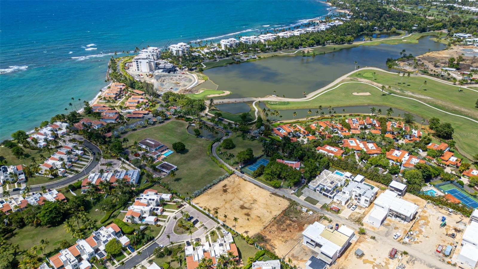 Urbanización Dorado Beach Plantation, Carretera 693 Km 11.9, Higuillar, Dorado, 00646