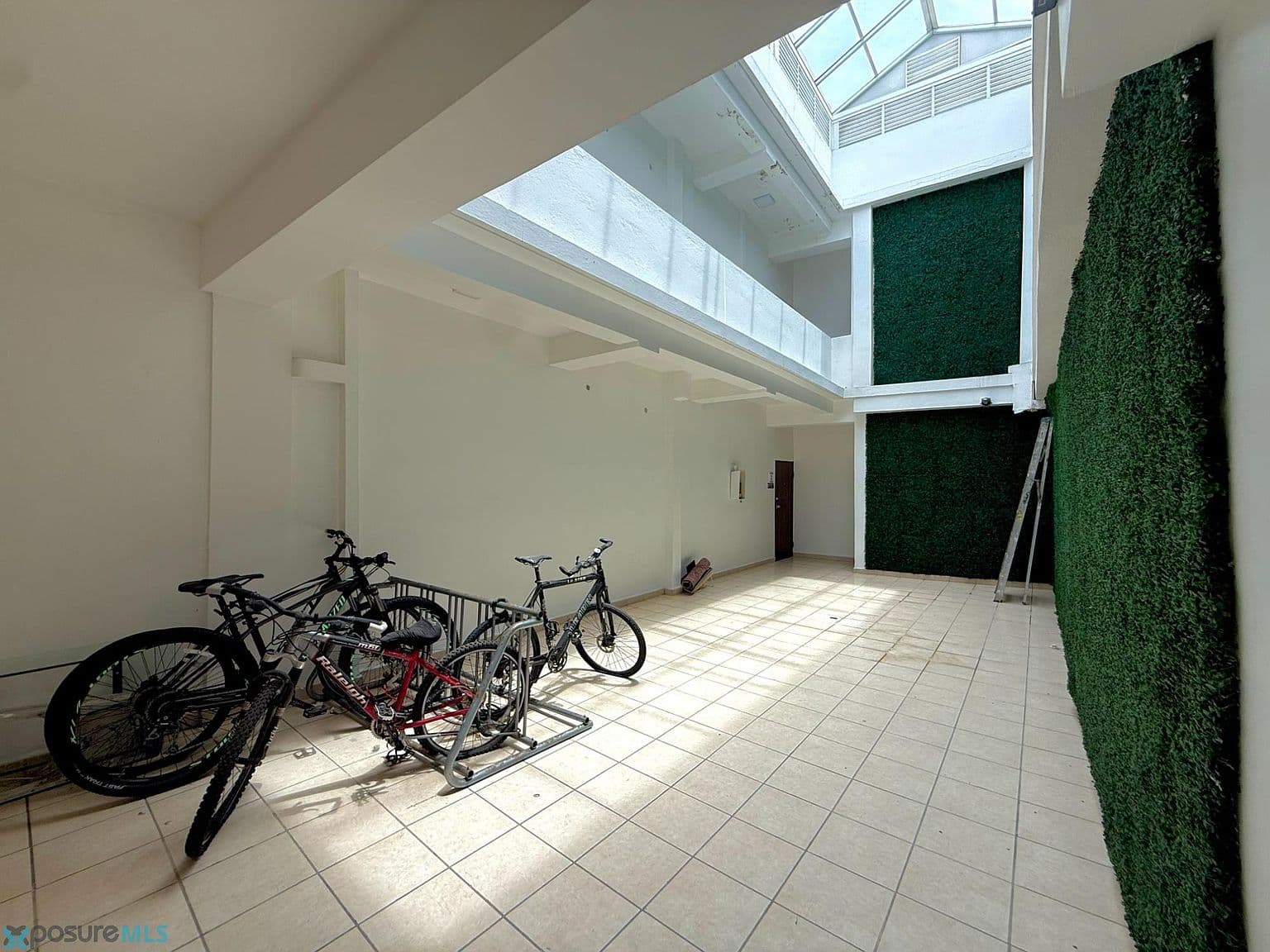 1863 Calle Loiza, Santurce, San Juan, 00911