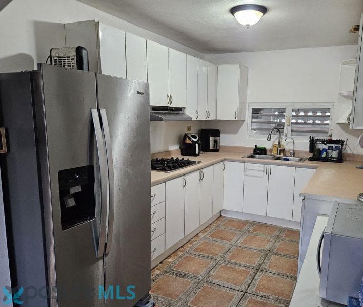 Tomas de Castro neighborhood, house in Caguas