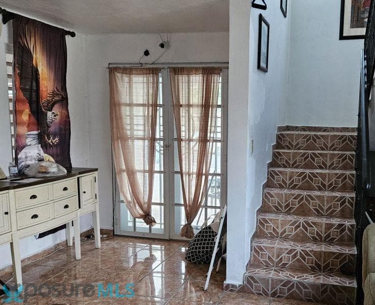 Tomas de Castro neighborhood, house in Caguas